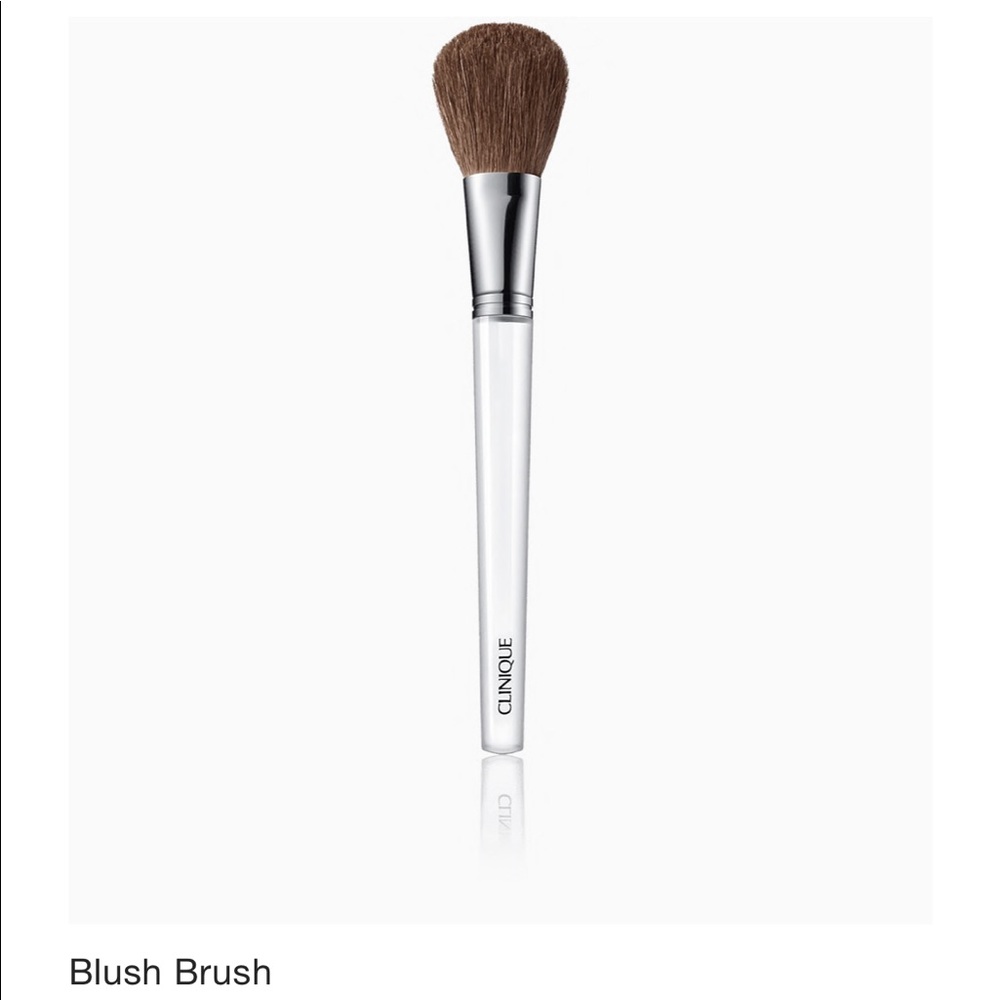 SOLD NEW in packaging Clinique Blush Brush